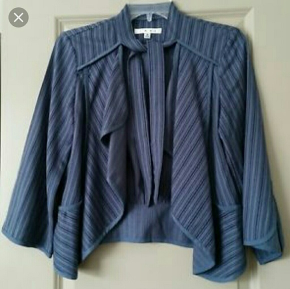 CAbi Jackets & Blazers - CABI CROP JACKET STYLE 870